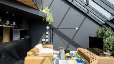 Фото - Эффектный чёрный лофт со стеклянным потолком в Лондоне